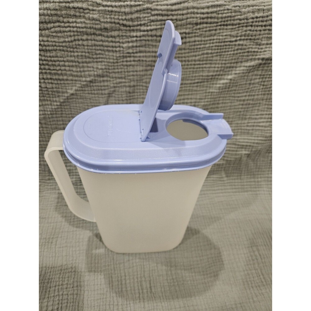 Vintage Tupperware Sheer Pitcher w Blue Lid #2009-C2 #2010-D2. 2 Quart Collect